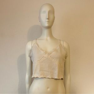 Dainty lacy cropped cami top never worn